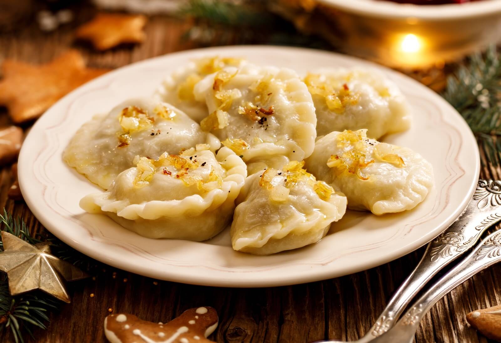 Pierogi z kapustą i pieczarkami